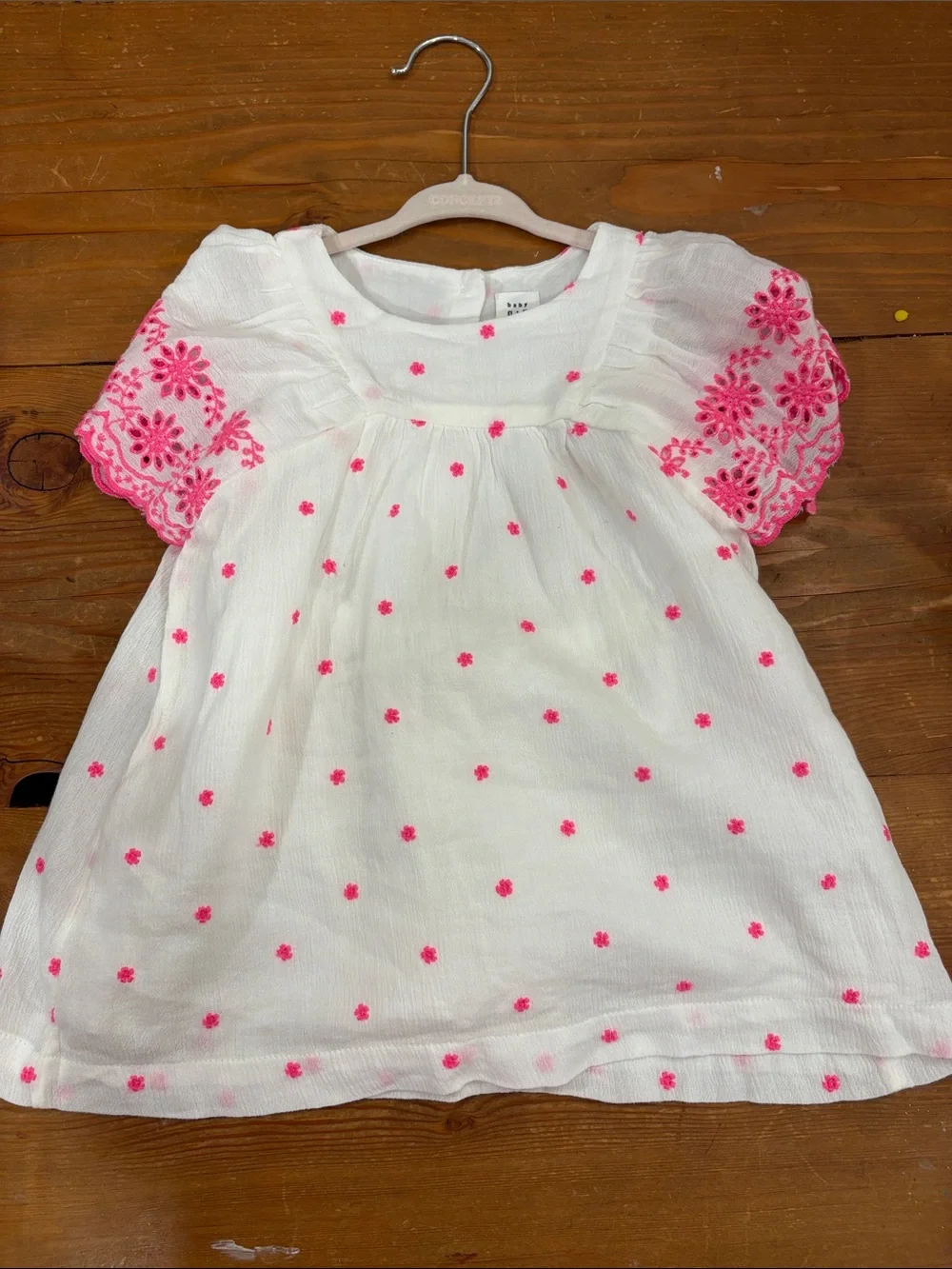 Never worn Baby Gap boho embroidered dress size 12-18 months
